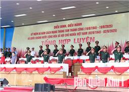 Tổng hợp luyện lực lượng diễu binh, diễu hành thực hiện nhiệm vụ A80